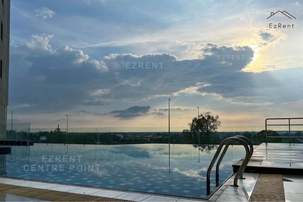 Modern Minimalist Retreat Near Garden * Taiping